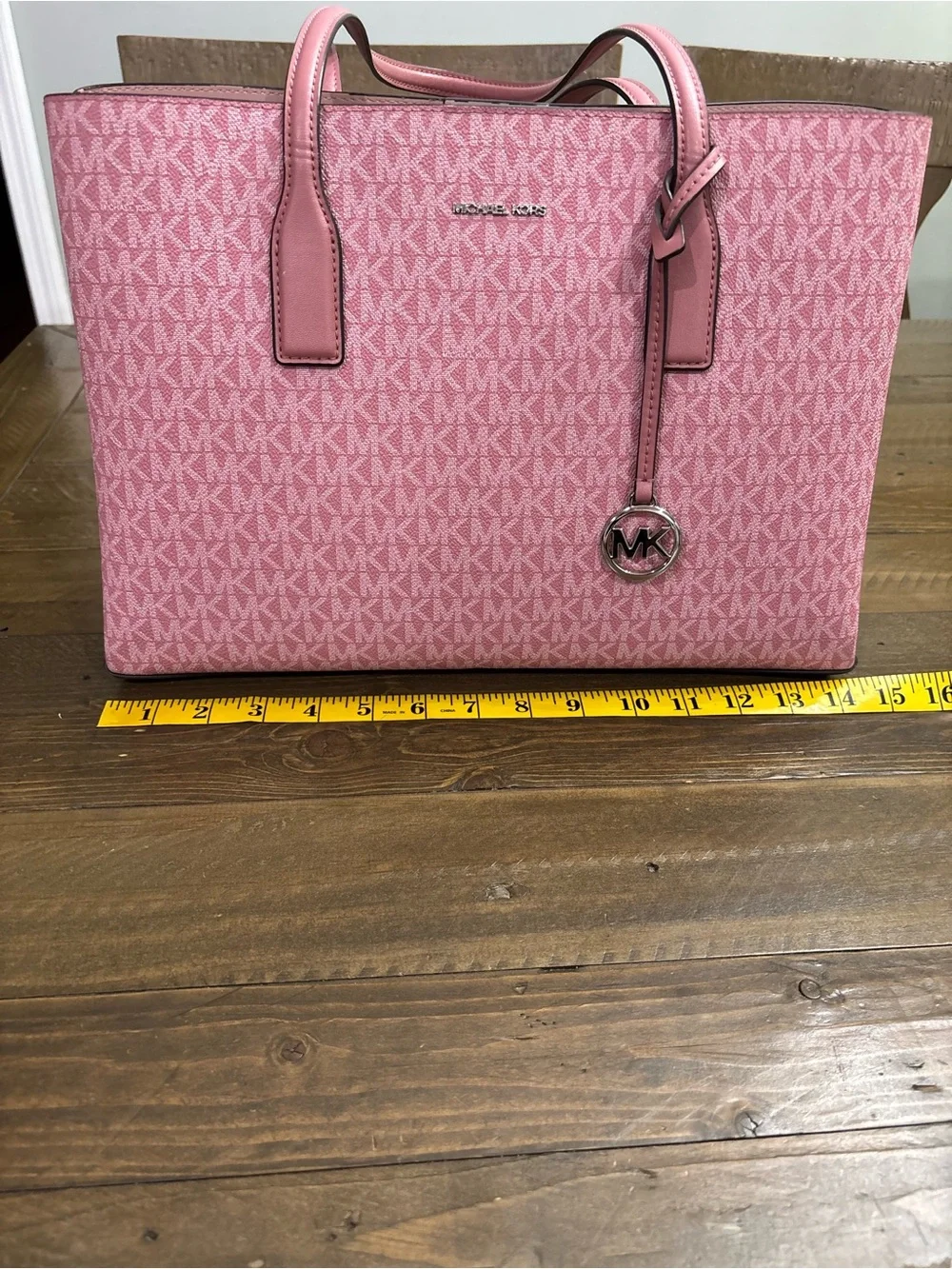 Michael Kors Ruthie Medium Tote Bag